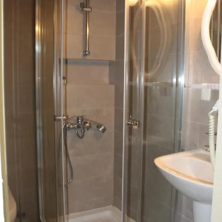 Kandira Butik Çeşme