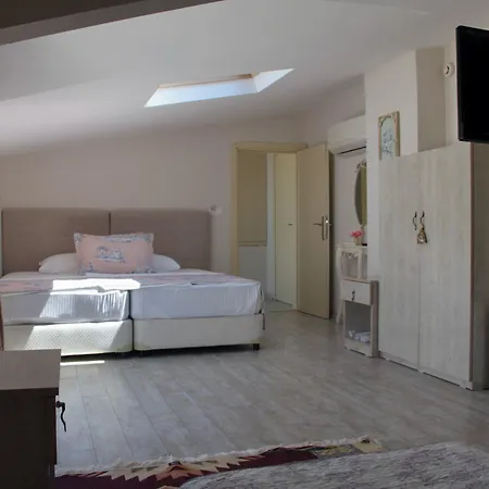 Kandira Butik Çeşme