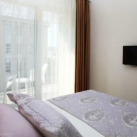 B&B Kandira Butik 4*