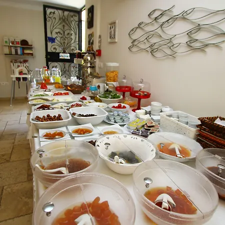 Kandira Butik Bed & Breakfast Çeşme