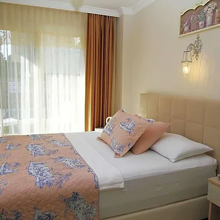 Bed & Breakfast Kandira Butik Çeşme